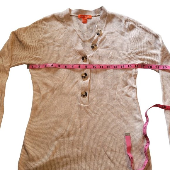 XL Joe Fresh Long Sleeve Henley Sweater with Tortoise Shell Buttons - Picture 5 of 8